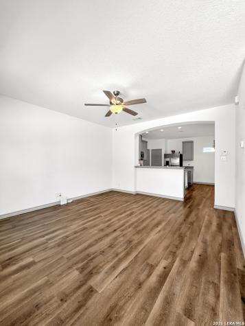 2045 Silver Oaks San Antonio TX 78213