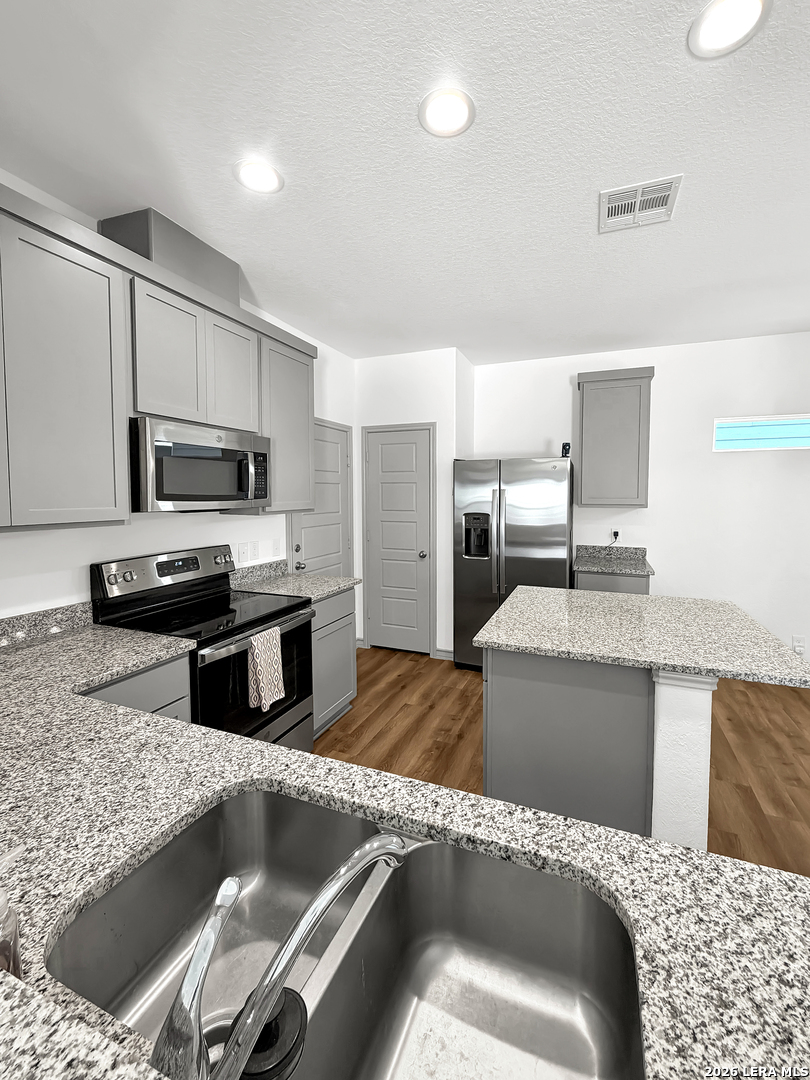 2045 Silver Oaks San Antonio TX 78213