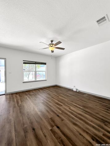 2045 Silver Oaks San Antonio TX 78213