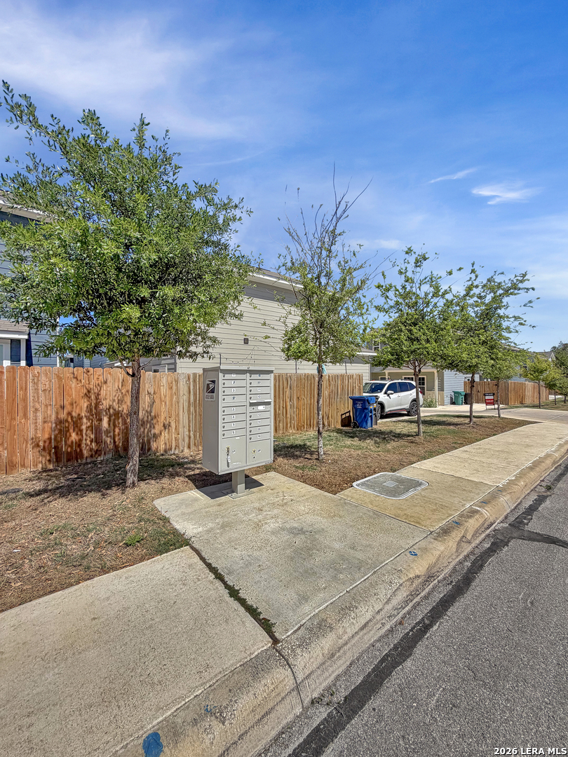 2045 Silver Oaks San Antonio TX 78213