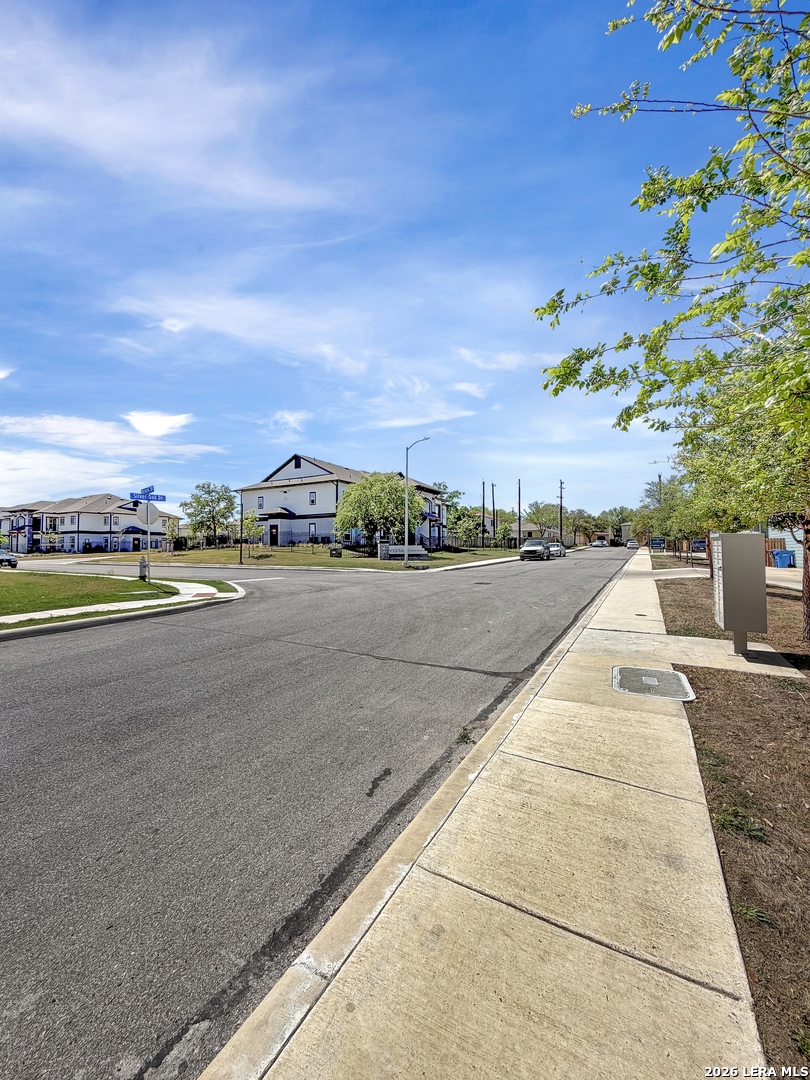 2045 Silver Oaks San Antonio TX 78213