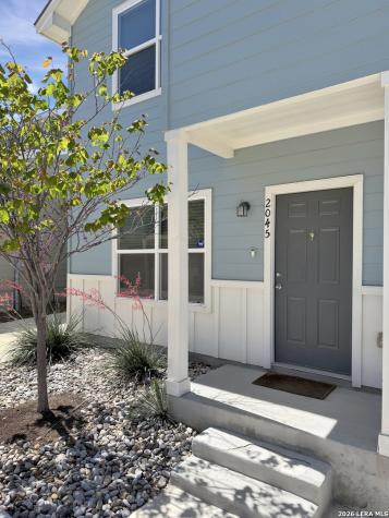 2045 Silver Oaks San Antonio TX 78213