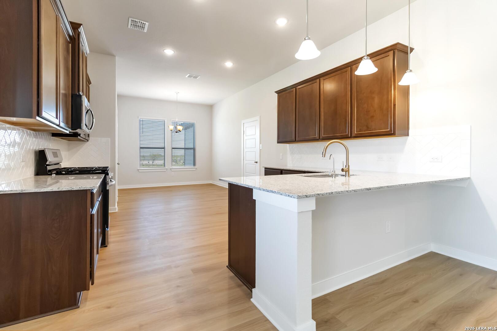 3608 Prairie Cactus San Antonio TX 78264