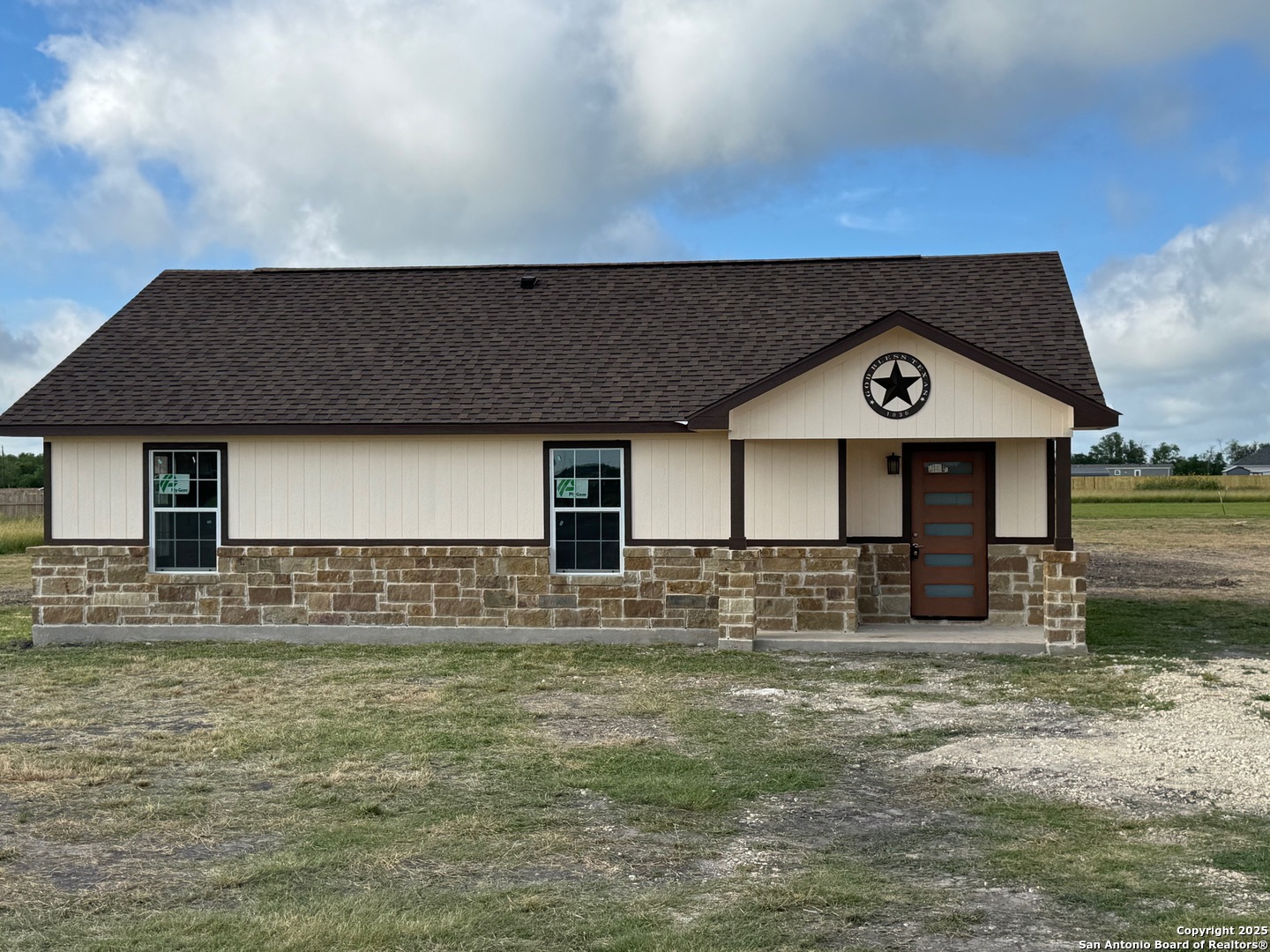 450 County Road 679 Natalia TX 78059