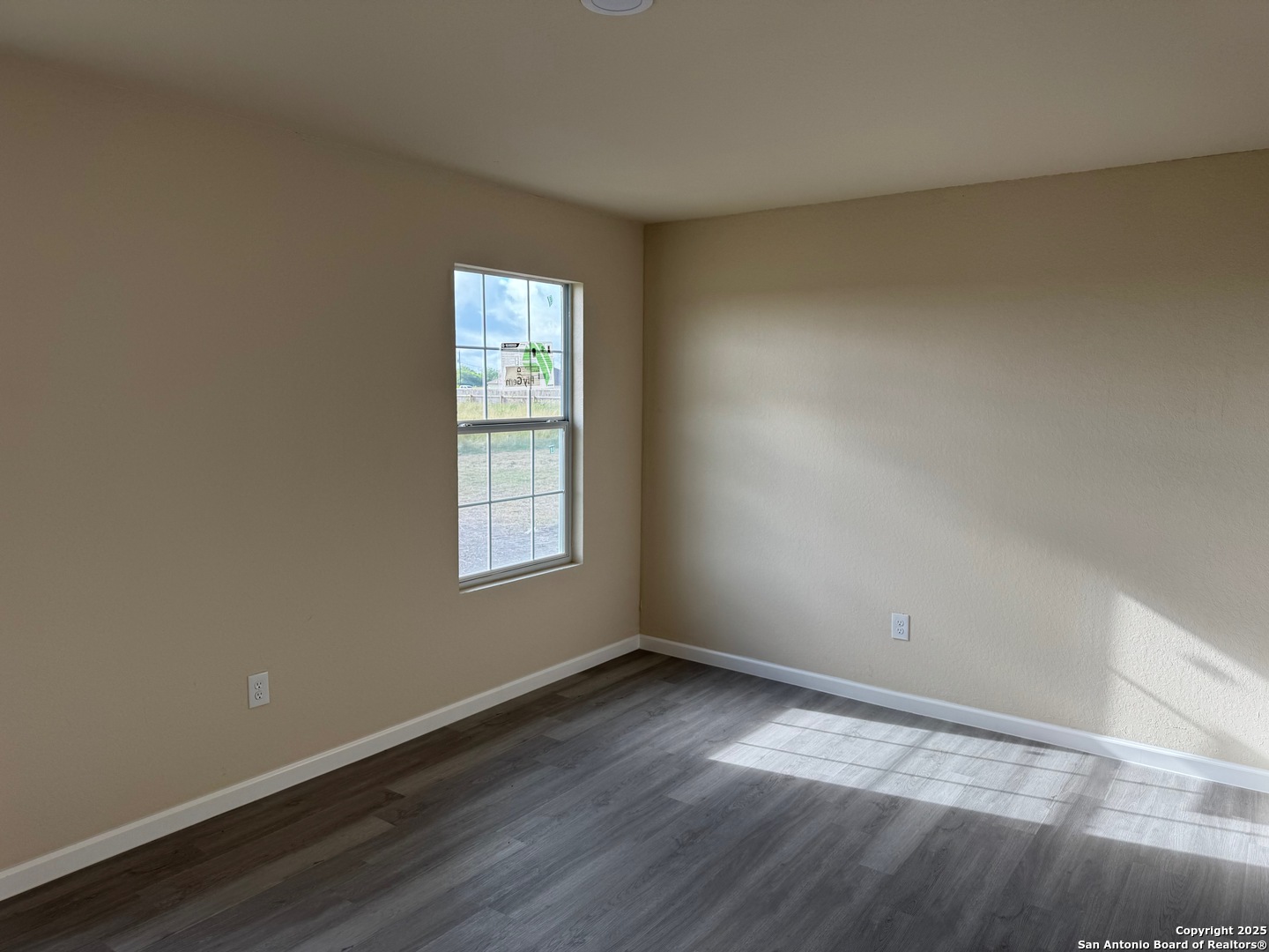 450 County Road 679 Natalia TX 78059