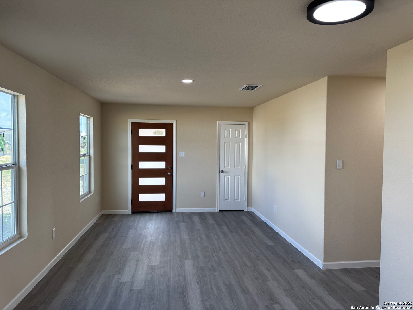450 County Road 679 Natalia TX 78059