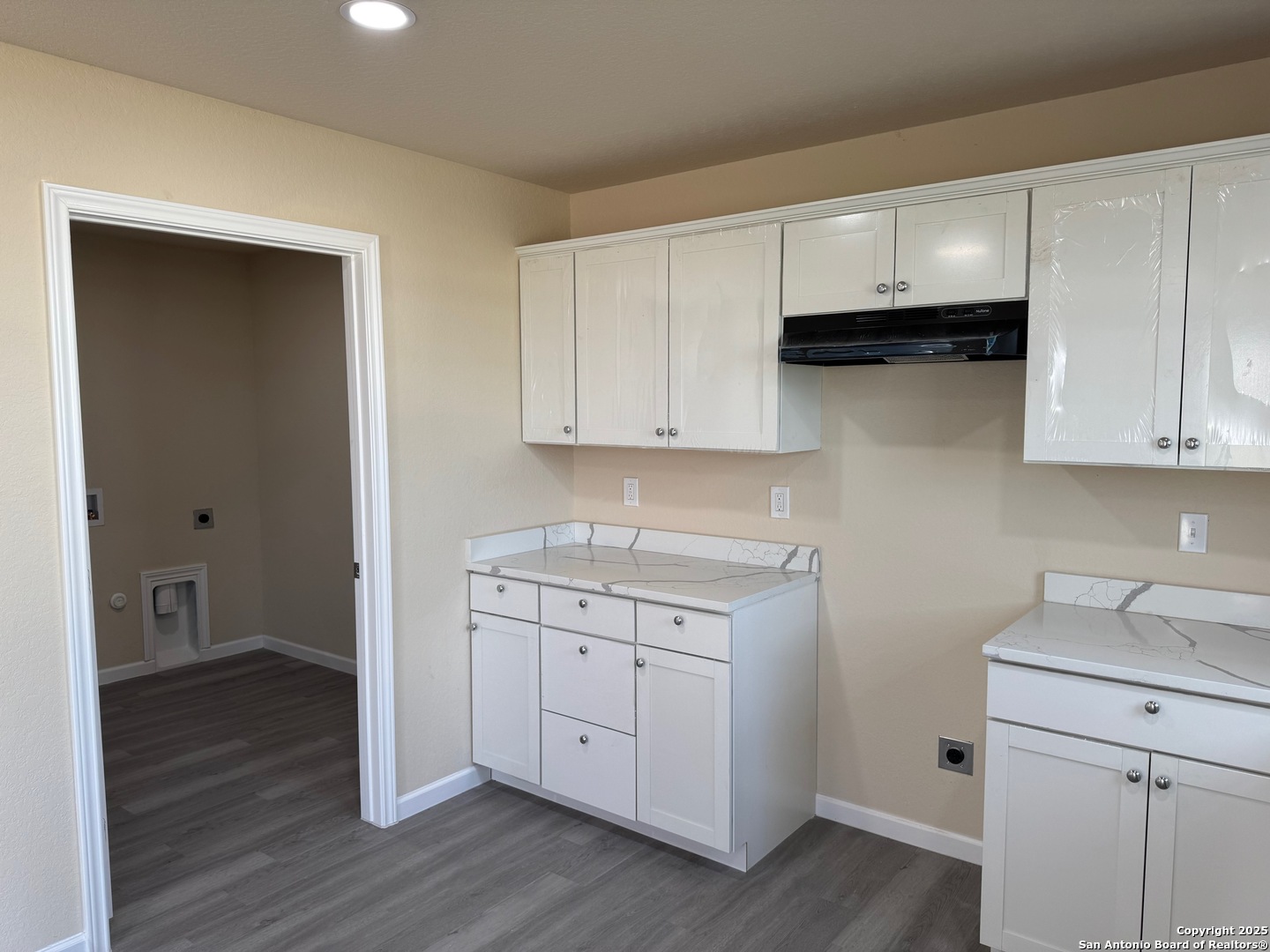450 County Road 679 Natalia TX 78059