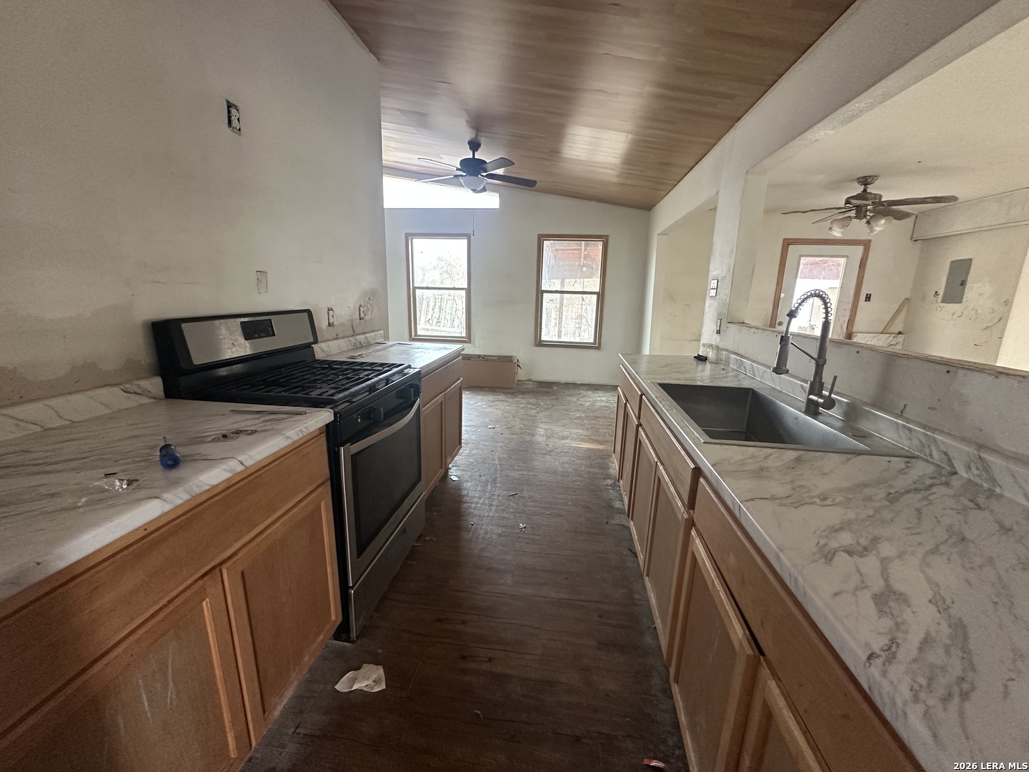 122 Pleasant Valley San Antonio TX 78227