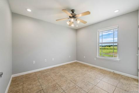 2387 Fm 537 Floresville TX 78114