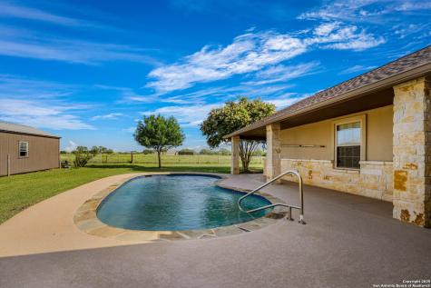 2387 Fm 537 Floresville TX 78114
