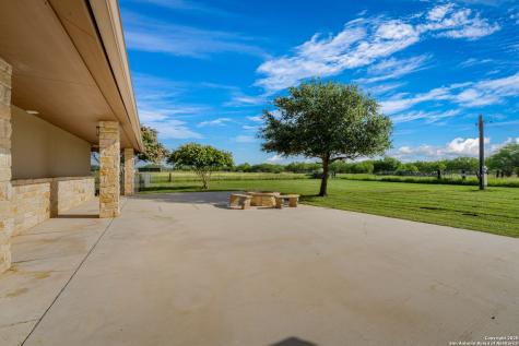 2387 Fm 537 Floresville TX 78114