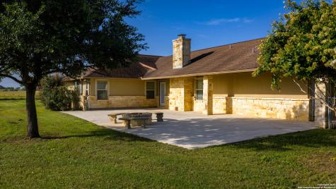 2387 Fm 537 Floresville TX 78114