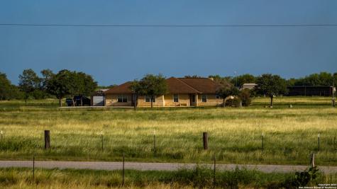 2387 Fm 537 Floresville TX 78114