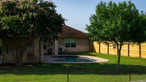 2387 Fm 537 Floresville TX 78114