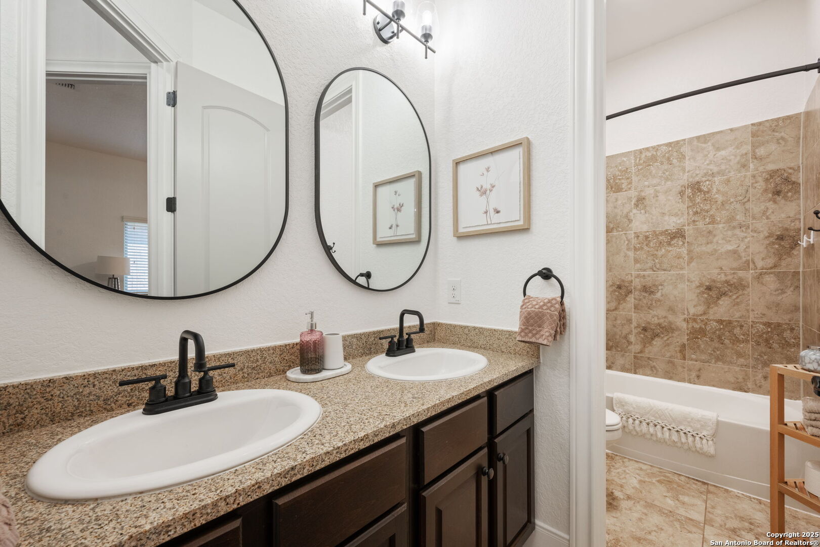 28827 Pfeiffers Gate Fair Oaks Ranch TX 78015