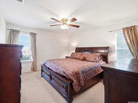908 N Mansfield Street Pleasanton TX 78064