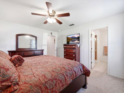 908 N Mansfield Street Pleasanton TX 78064