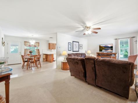 908 N Mansfield Street Pleasanton TX 78064