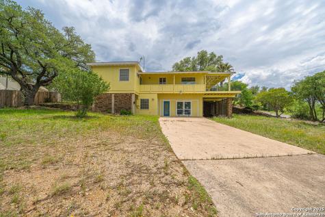 100 Kings Cottonwood Shores TX 78657