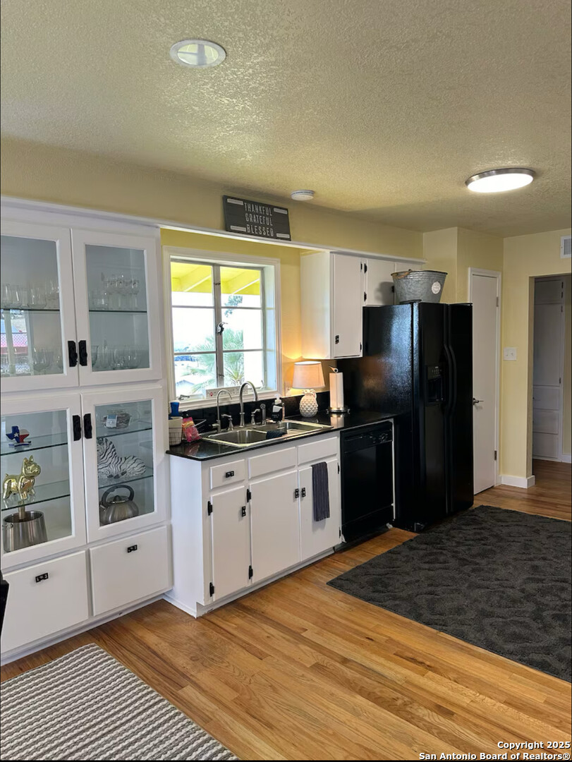 100 Kings Cottonwood Shores TX 78657