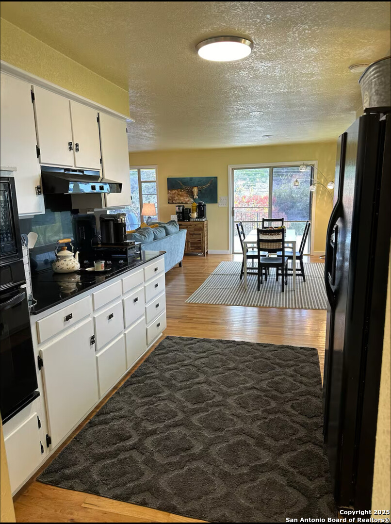 100 Kings Cottonwood Shores TX 78657
