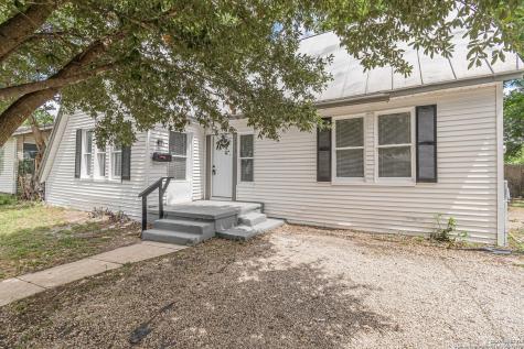 1913 Santa Anna San Antonio TX 78201