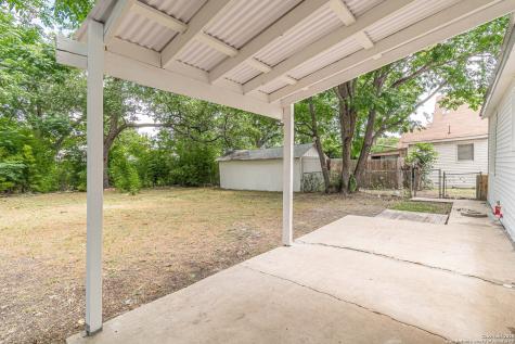 1913 Santa Anna San Antonio TX 78201