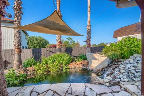 8007 Walnut Bank San Antonio TX 78254