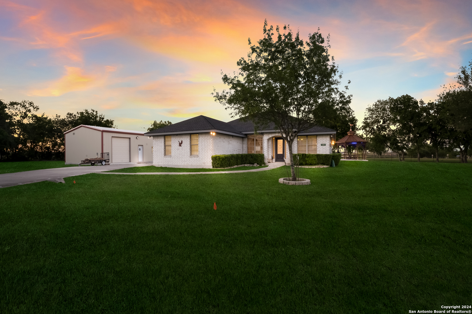 188 Red Oak Trail Marion TX 78124