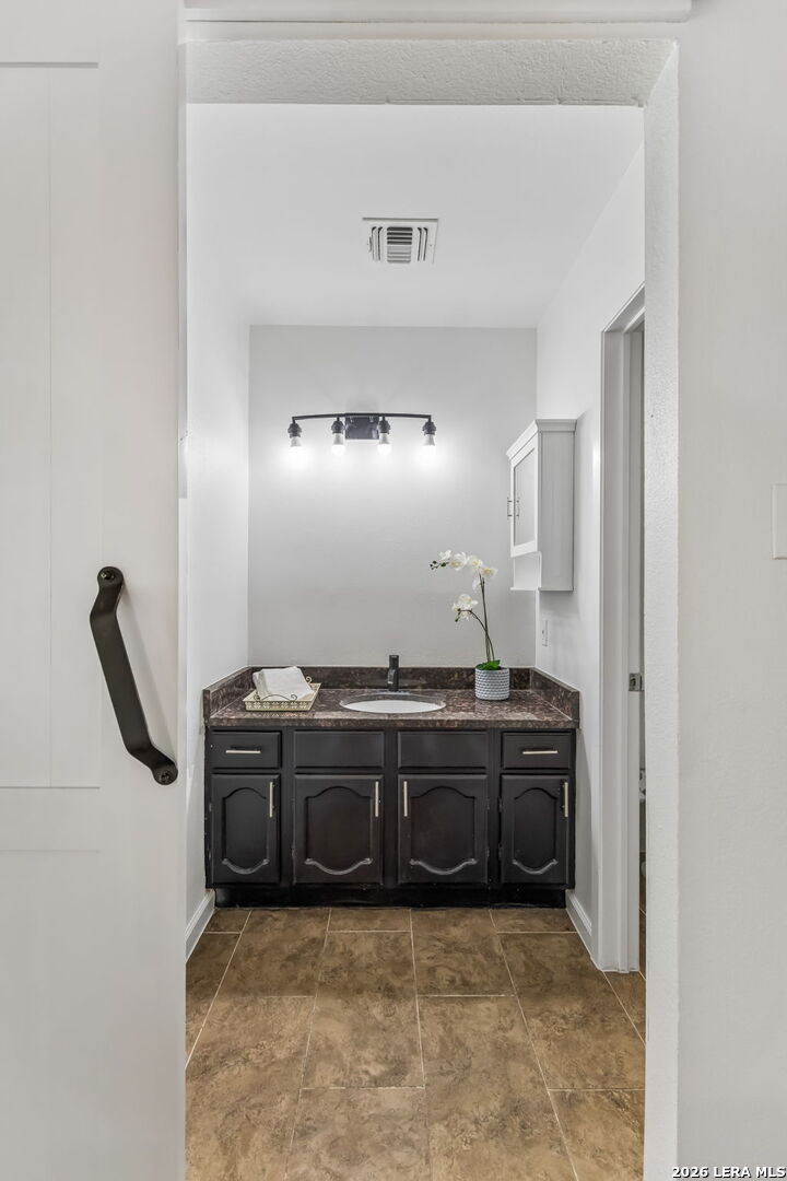 1134 Longmont San Antonio TX 78245