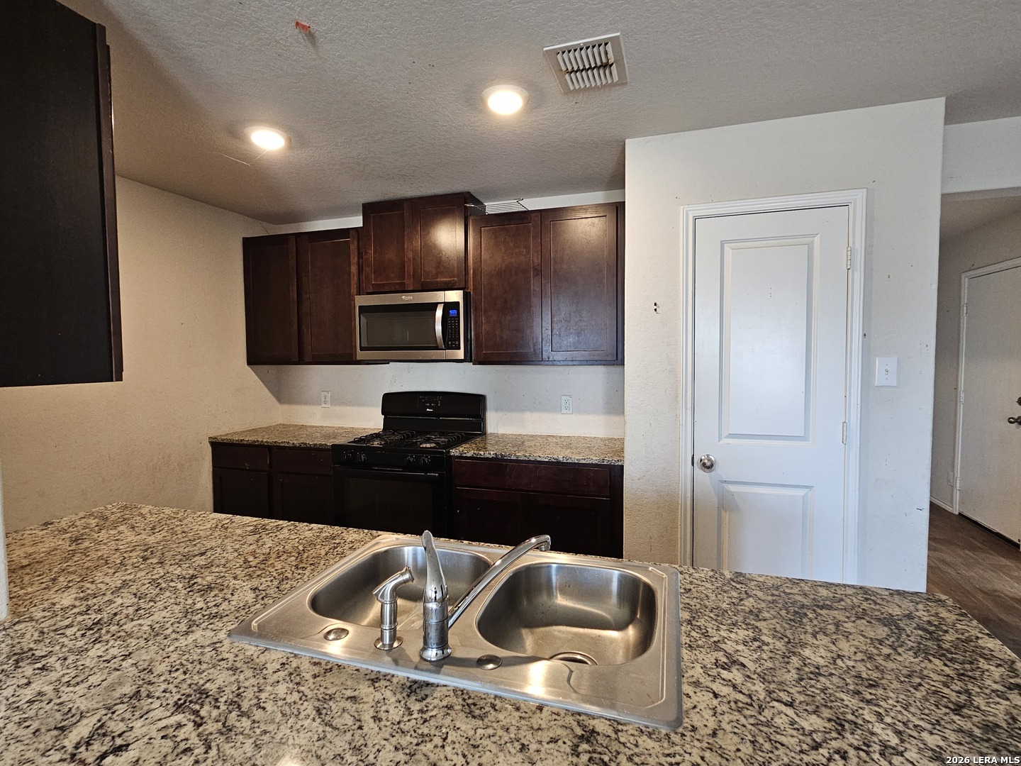 15355 Brown Violetear San Antonio TX 78253