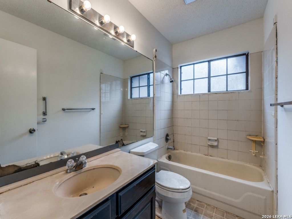 6923 Raintree San Antonio TX 78233
