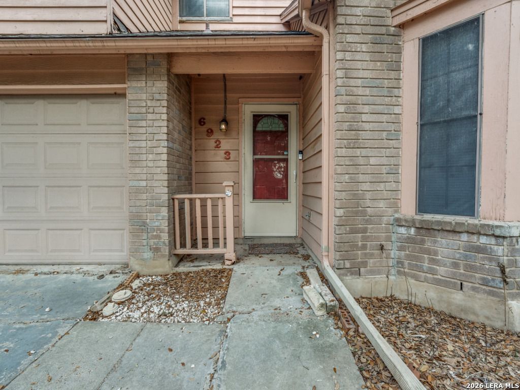 6923 Raintree San Antonio TX 78233