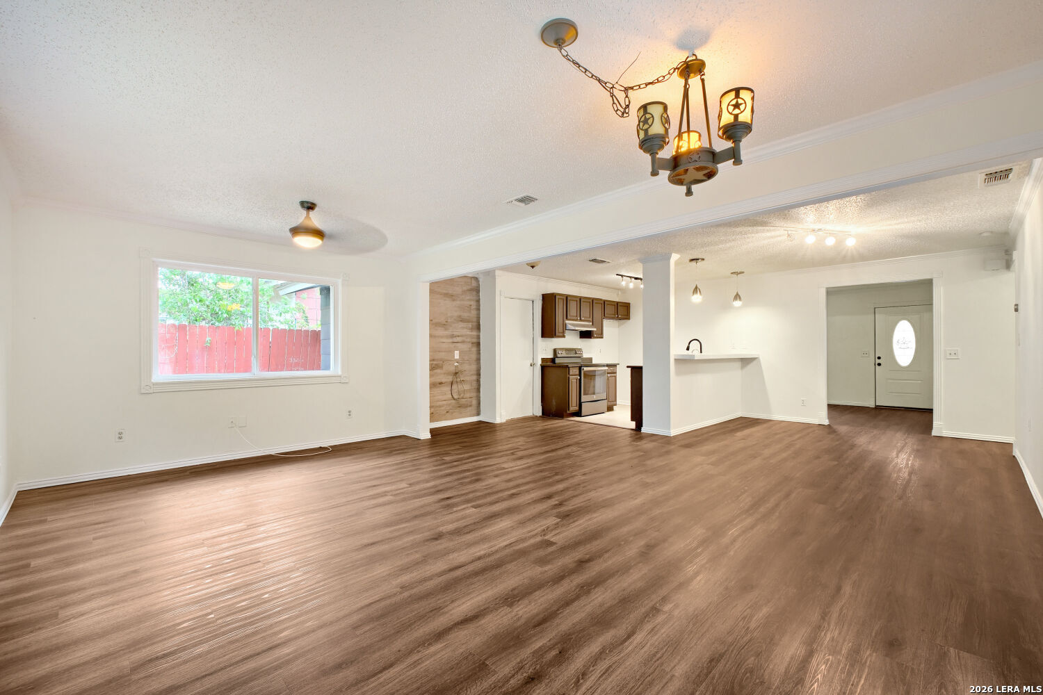 12006 El Sendero Street San Antonio TX 78233