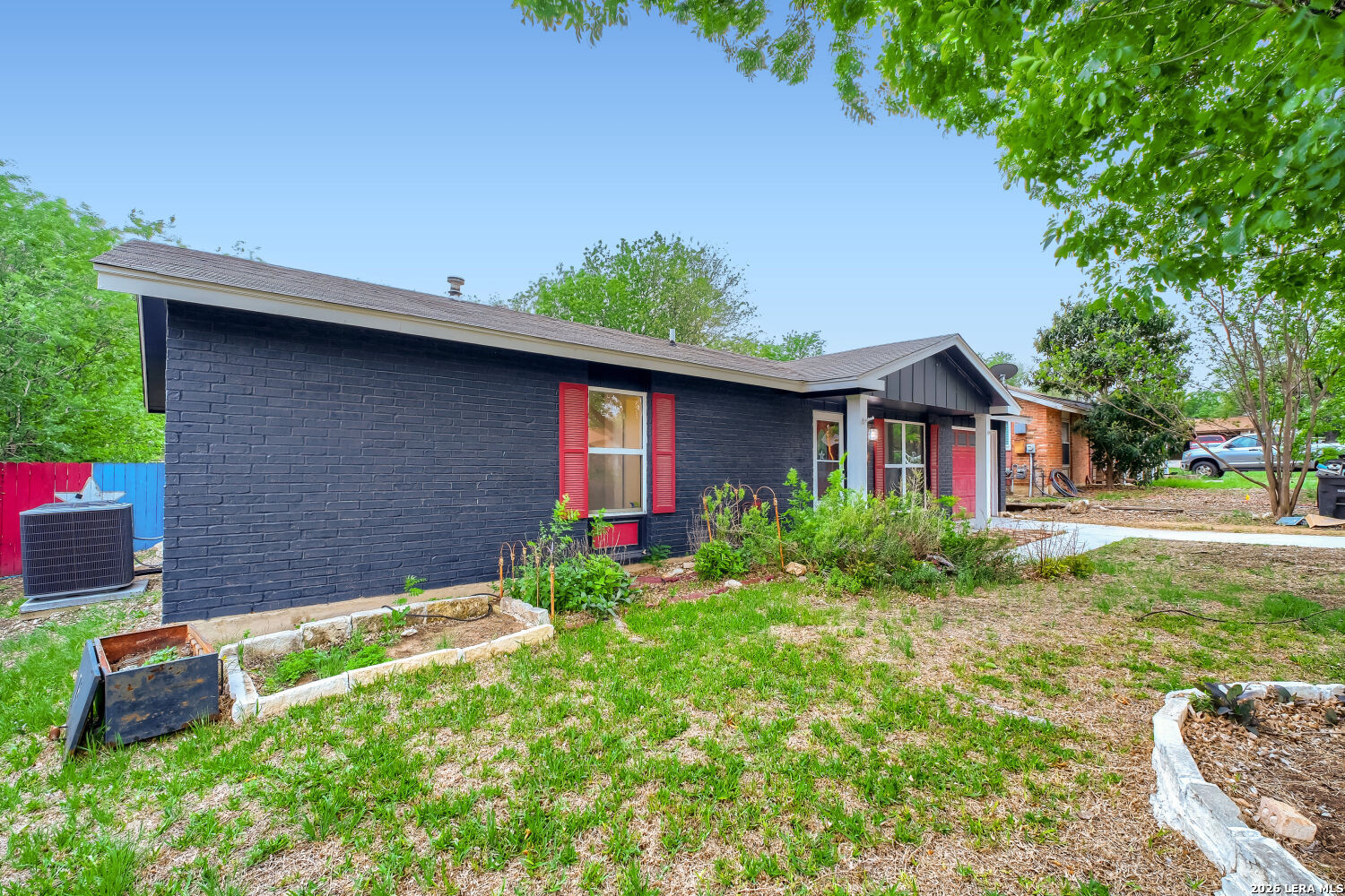 12006 El Sendero Street San Antonio TX 78233