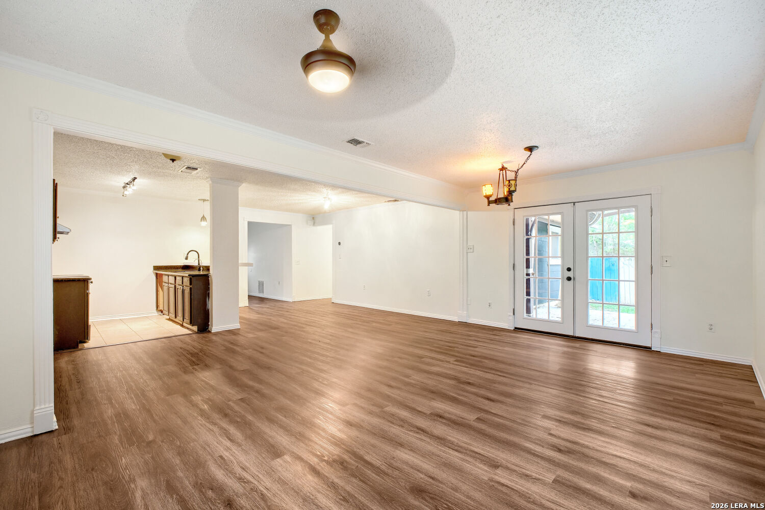 12006 El Sendero Street San Antonio TX 78233