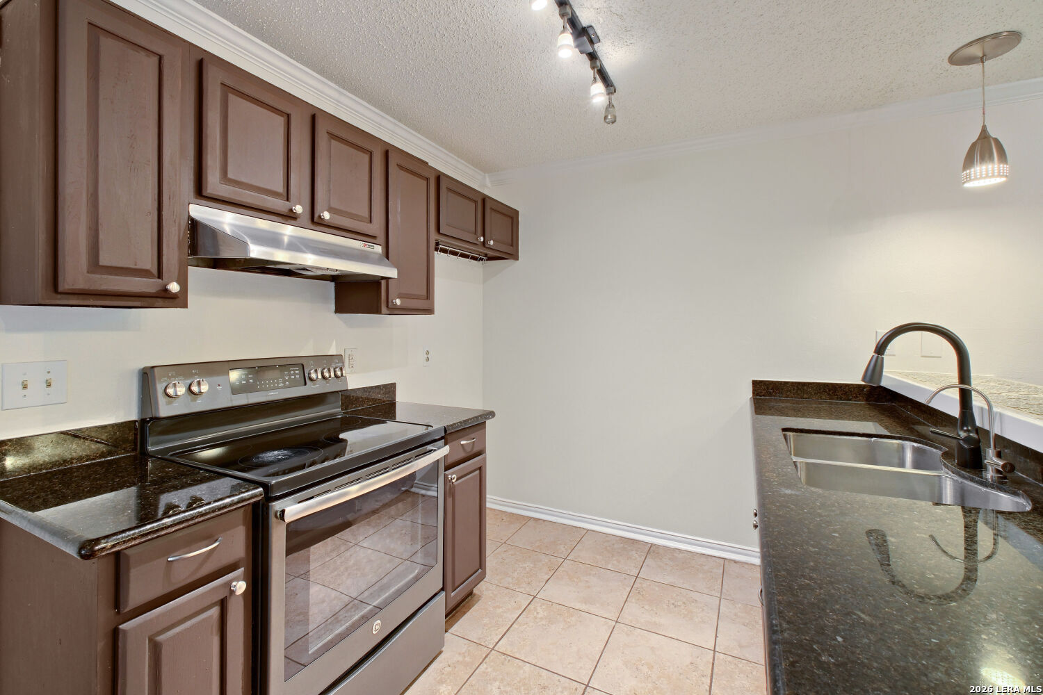 12006 El Sendero Street San Antonio TX 78233