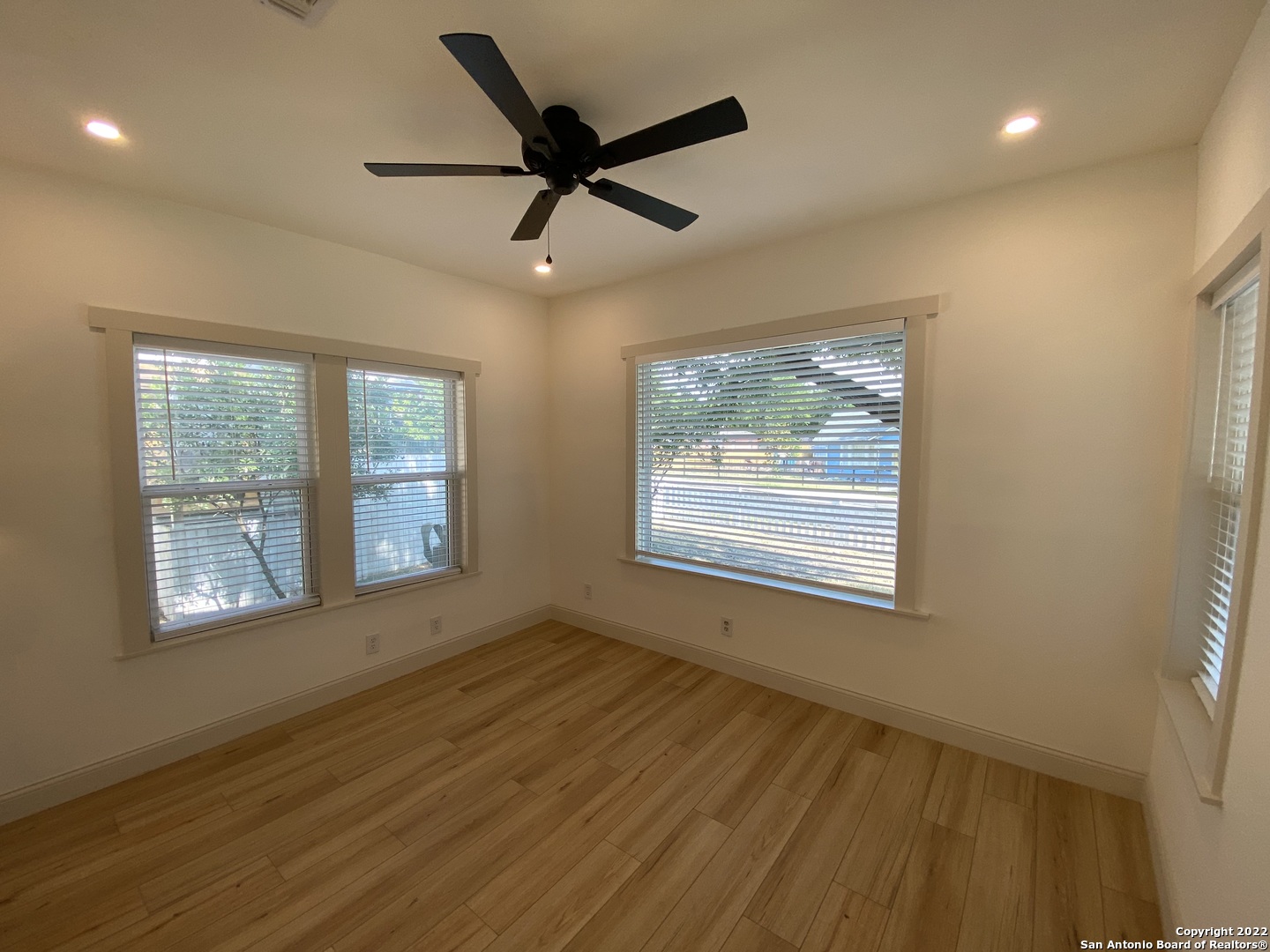 851 Texas Avenue San Antonio TX 78201