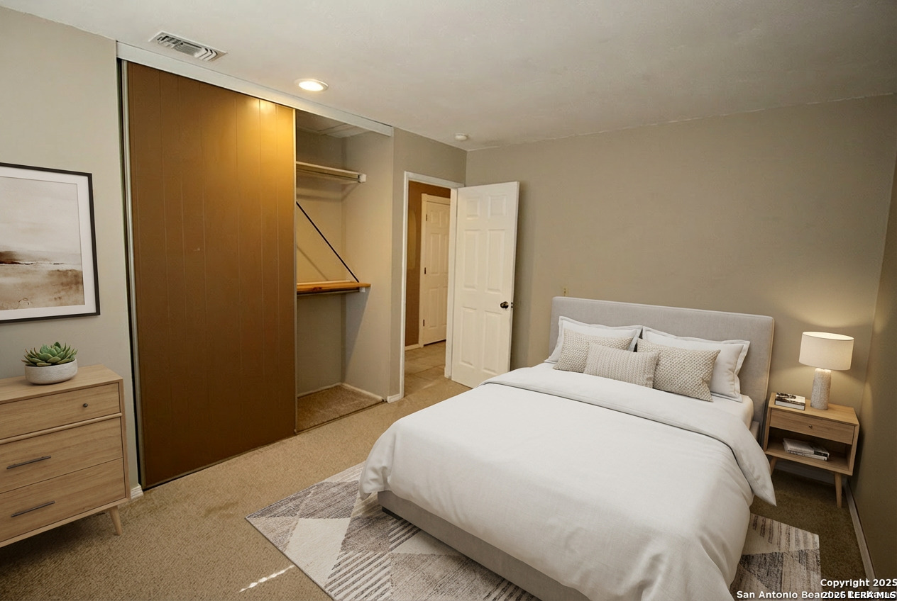 13523 Brinwood Universal City TX 78148
