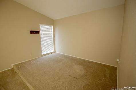 13523 Brinwood Universal City TX 78148