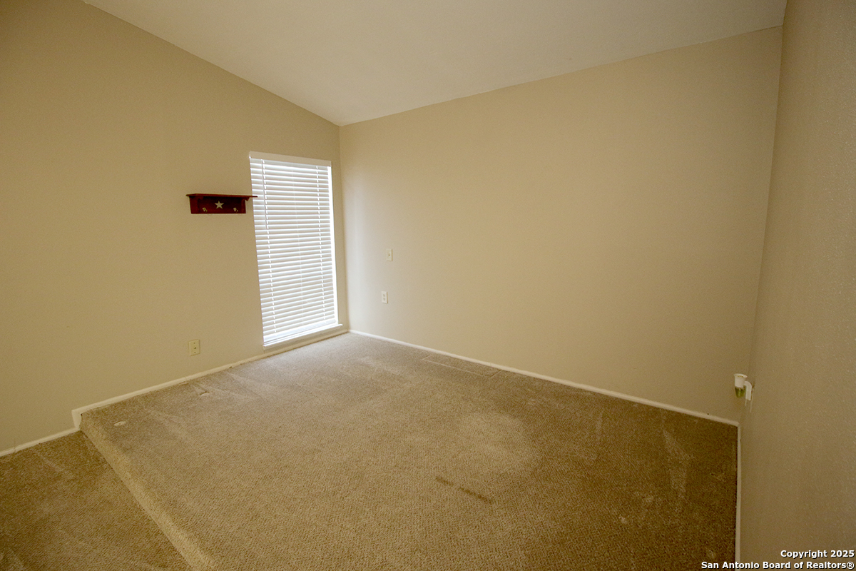 13523 Brinwood Universal City TX 78148
