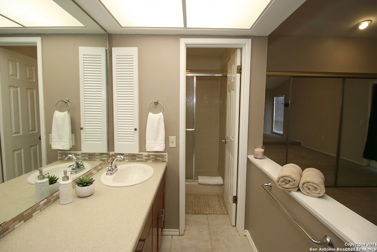 13523 Brinwood Universal City TX 78148