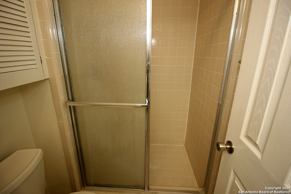 13523 Brinwood Universal City TX 78148