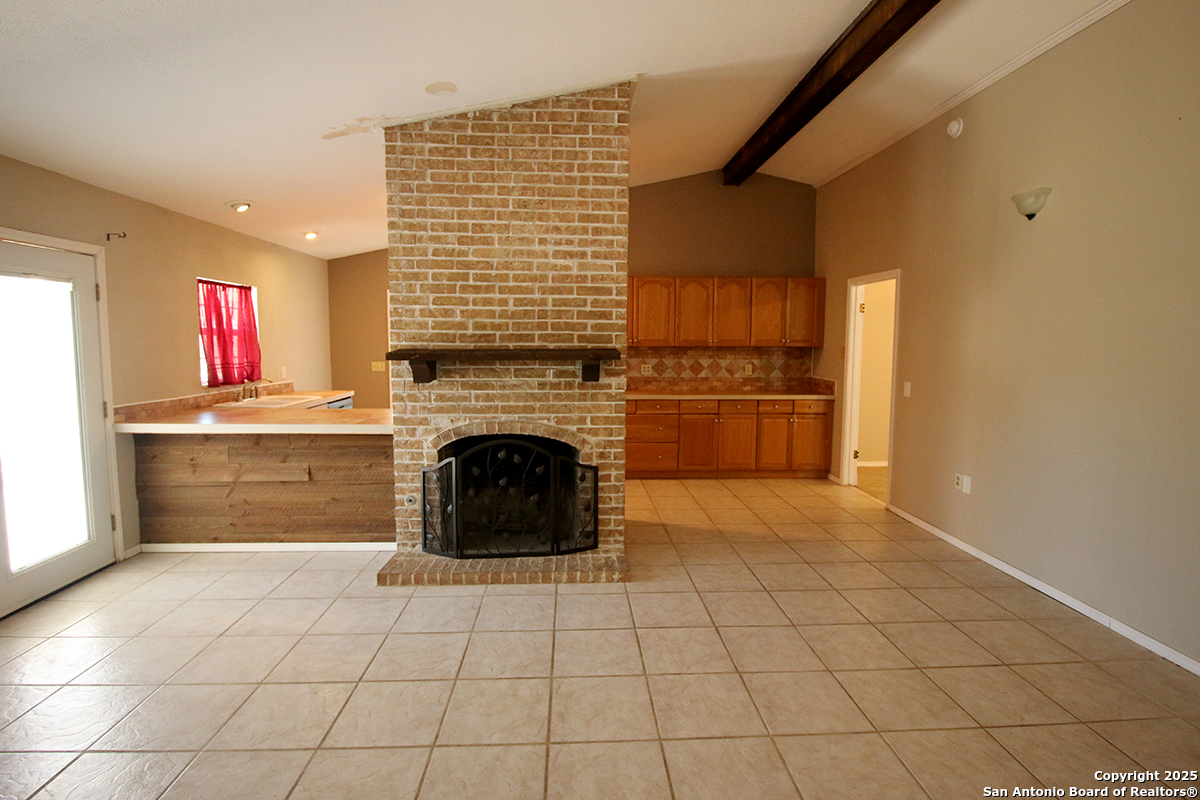 13523 Brinwood Universal City TX 78148