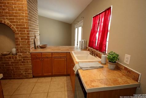 13523 Brinwood Universal City TX 78148