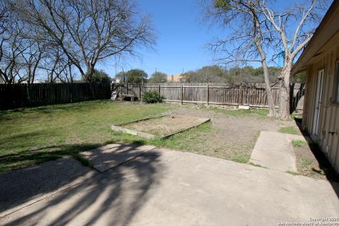 13523 Brinwood Universal City TX 78148
