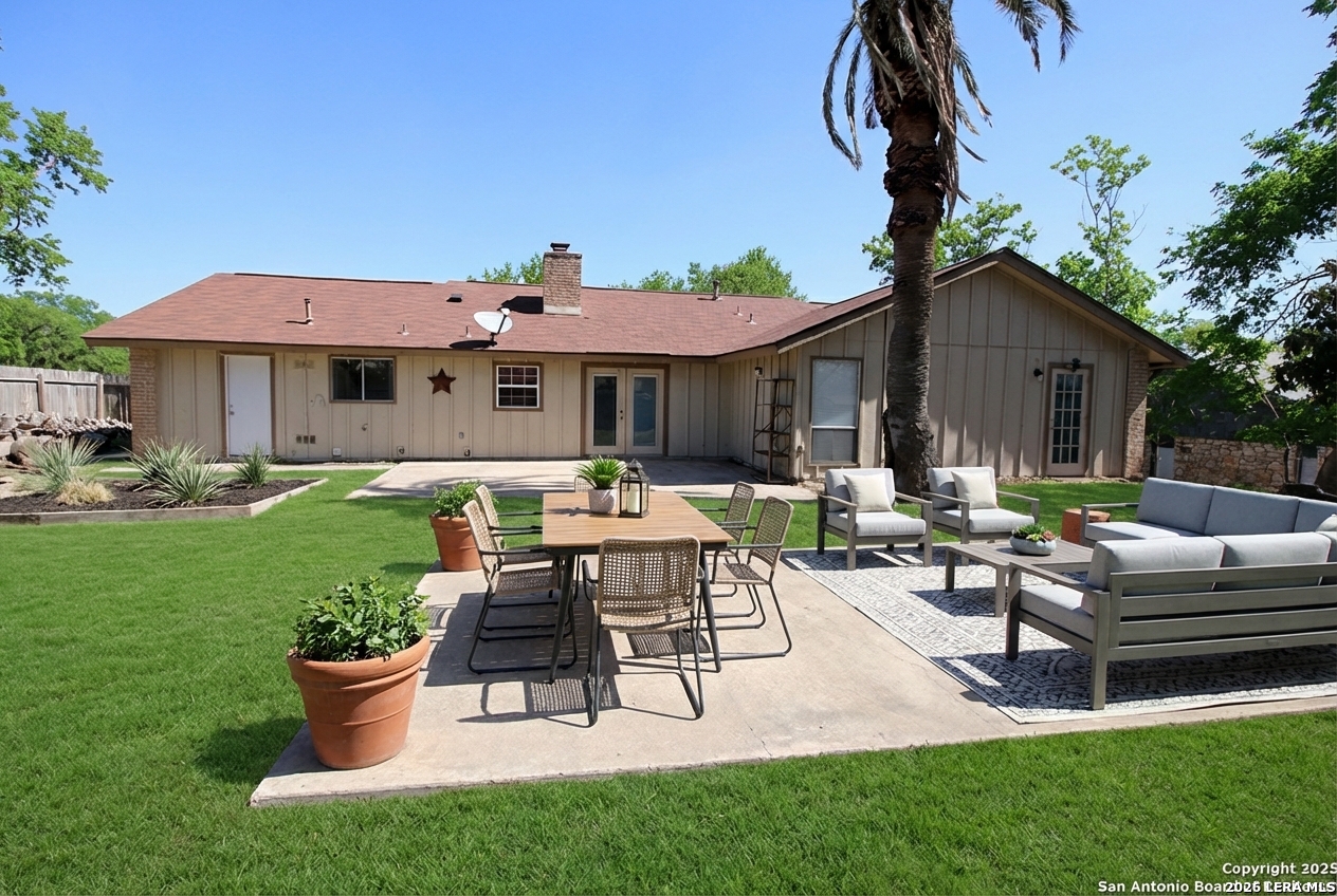 13523 Brinwood Universal City TX 78148