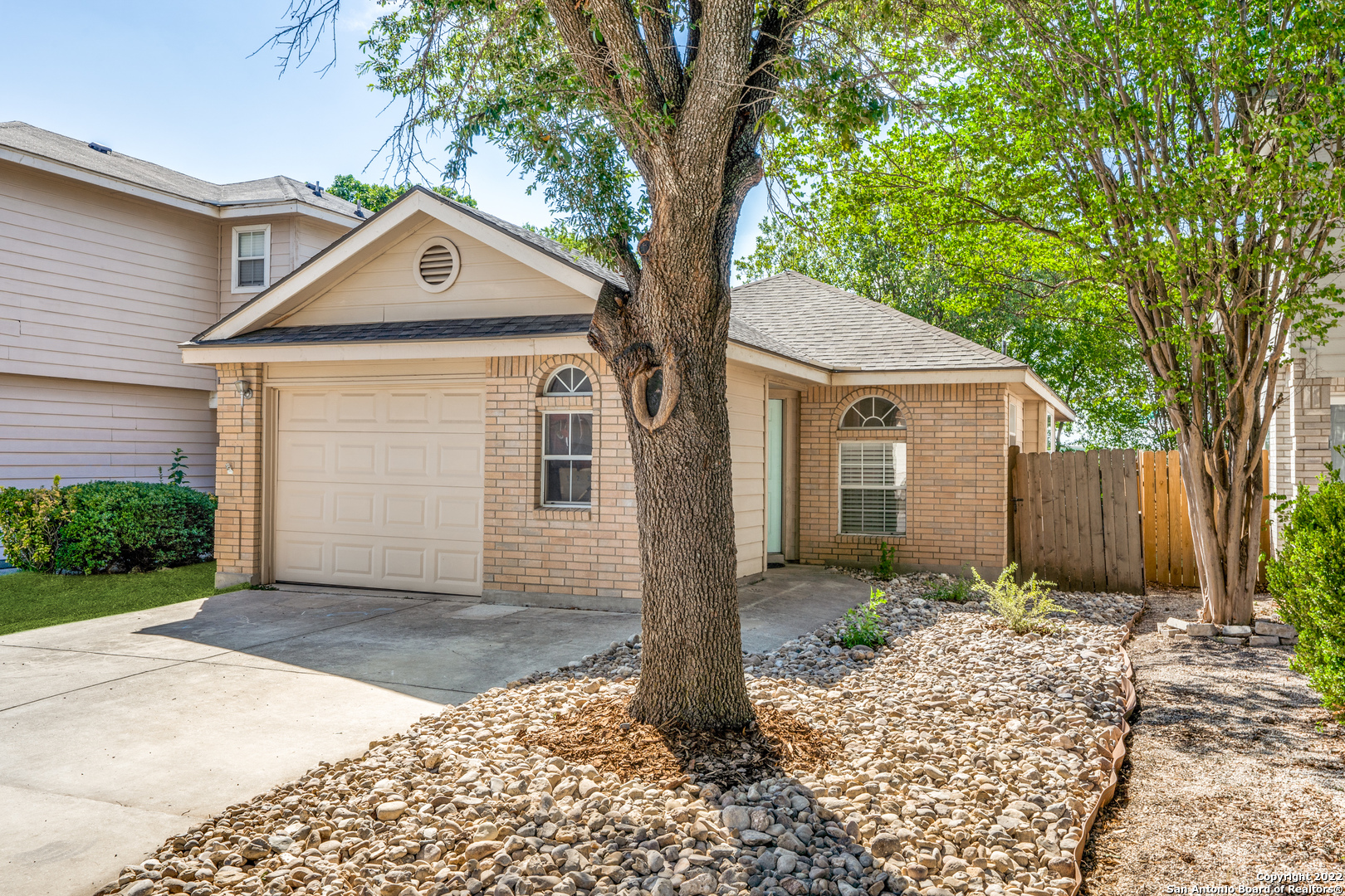 9027 Gill Bridge San Antonio TX 78254