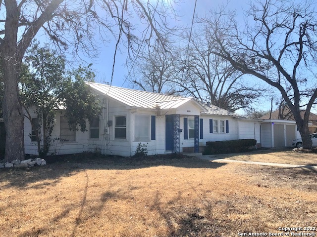 2401 Avenue J Hondo TX 78861