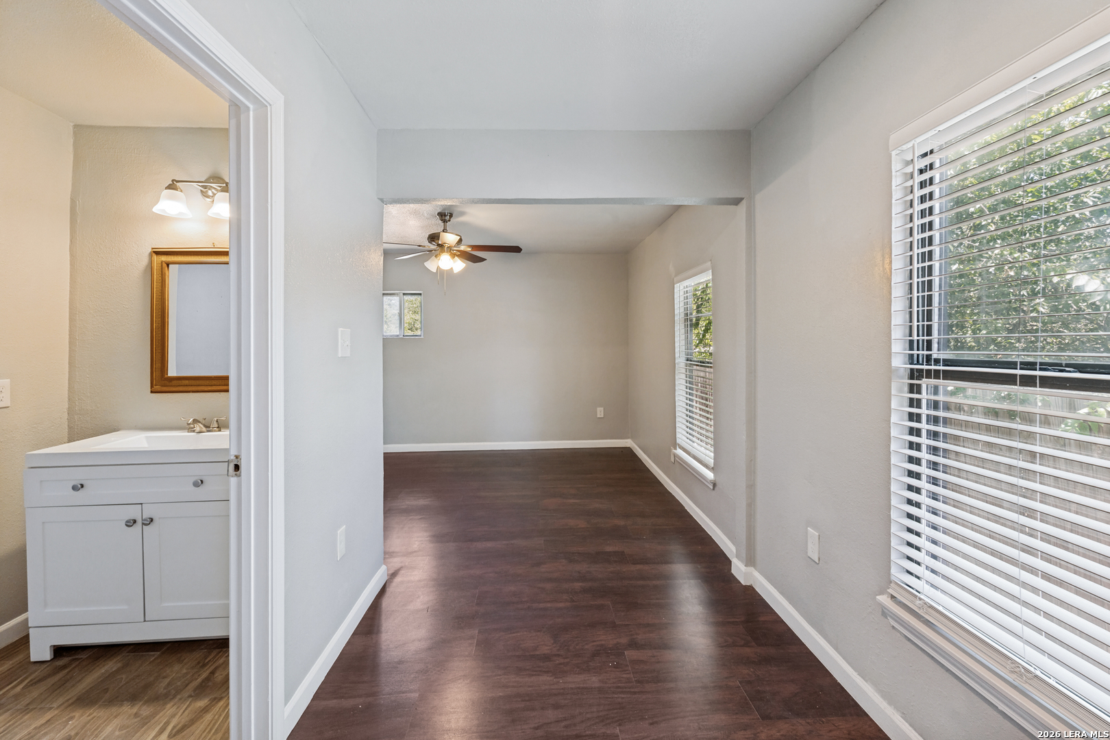 1047 Poinsettia San Antonio TX 78202